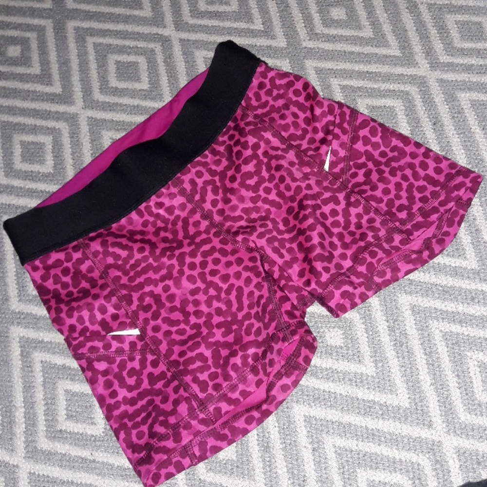 Lululemon what the sport short size 4 - Picture 5 of 8